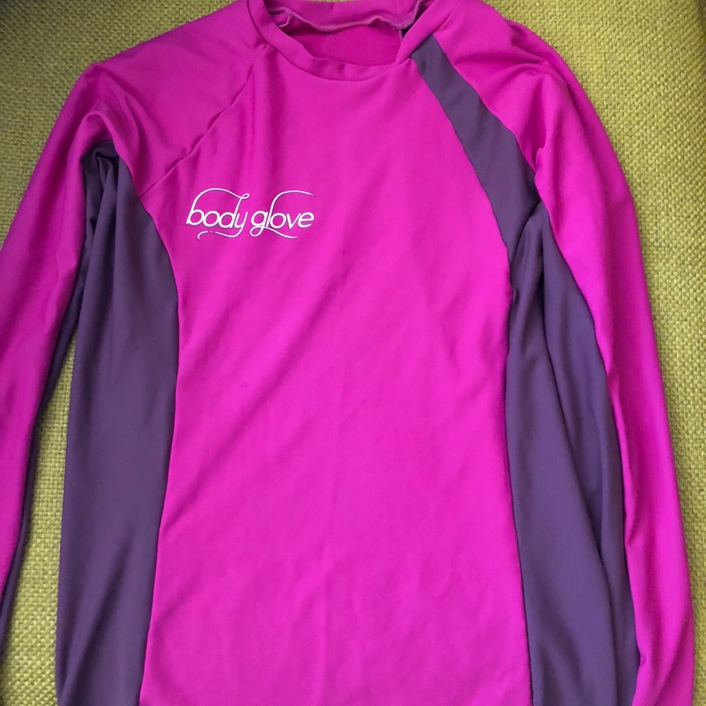 Body Glove rash guard